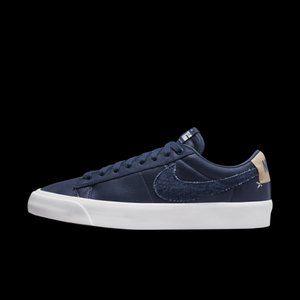 Nike SB Zoom Blazer Low Pro GT Premium Skate Shoes	 Size M 7 / W 8.5